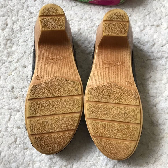 Dansko: Pewter Marisol Medical/Dental/ CNA Clogs - Picture 4 of 10